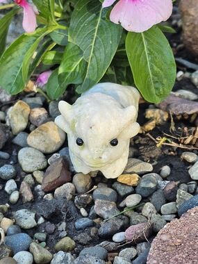 White Jade Crystal Highland Cow